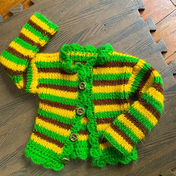 🌸3/$10 🌸 handmade crochet Cardigan - Picture 1 of 3